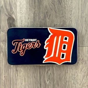 Genuine Detroit Tigers Clutch Fan Merchandise